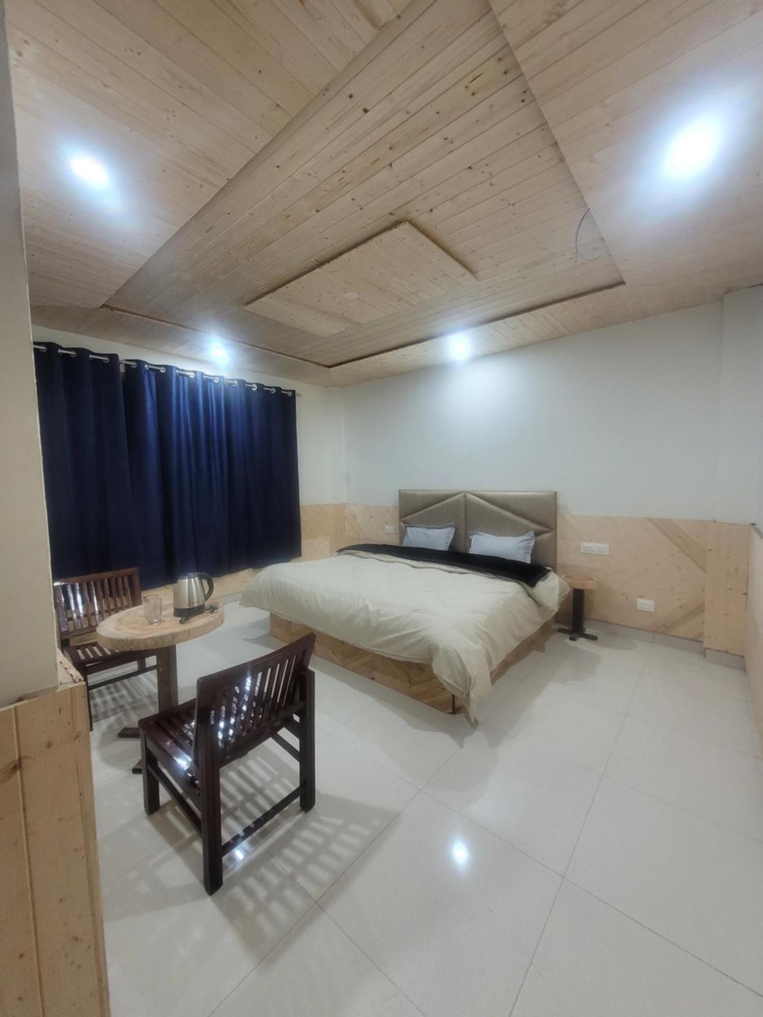 Whoopers Hostel Kasol Exterior photo